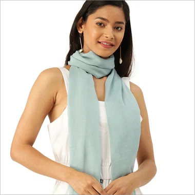 Langer Polyesterschal